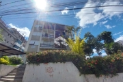 Apartamento dois dormitórios, dois banheiros com vaga, sol norte