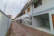 Casa em condomínio com 3 dormitórios e 2 vagas no bairro Vila Nova.