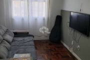 Apartamento com dois dormitórios no Menino Deus