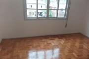 Apartamento 2 quartos de frente a venda   no bairro Medianeira em Porto Alegre.