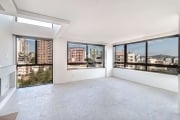 Apartamento com 02 suítes, Duplex Novo,  frente Praça no melhor do Petropolis!