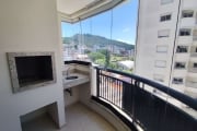 APARTAMENTO SEMIMOBILIADO COM 3 QUARTOS SENDO 1 SUÍTE E 2 VAGAS DE GARAGEM NO BAIRRO TRINDADE EM FLORIANÓPOLIS/SC