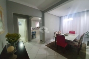 Casa com 03 dormitórios e 3 banheiros à Venda, 205 m²