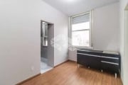 Apartamento no Centro Histórico, reformado, último andar