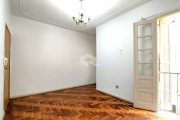 Apartamento 01 dormitório no bairro Farroupilha em Porto Alegre.