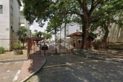 Apartamento de 03 dormitórios no bairro Santo Antônio com uma vaga de estacionamento.