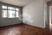 Apartamento de 02 dormitórios entre os bairros Menino Deus e Medianeira.