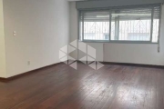 Apartamento com 3 dormitórios, sendo 1 suíte e 1 vaga no bairro Auxiliadora