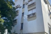 APARTAMENTO 03 DORMITÓRIOS COM 01 SUÍTE NO MENINO DEUS