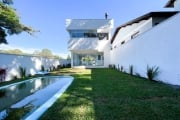 Casa em Condomínio, 3 suítes,  pisicna, no bairro Aberta dos Morros.