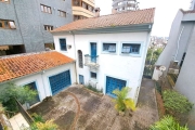 Casa em estilo colonial à venda no Bairro Bela Vista em Porto Alegre