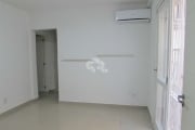 Apartamento 1 dormitório no bairro Petrópolis com área externa lateral e pátio próxima da Encol.