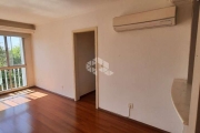 Apartamento 03 dormitórios no Bairro Cristal com vista para o Guaíba