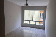 Apartamento de 02 dormitórios com 01 vaga de garagem, no bairro Cristal, zona sul de Porto Alegre/ RS.