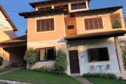 Casa de Condomínio com 4 Quartos e 3 banheiros à Venda, 304 m² por R$ 850.000