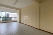 Sala de 27,19 m² com 1 vaga no bairro Passo de Areia.