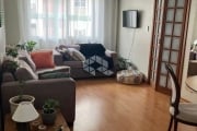 Apartamento de 2 dormitórios no Bairro Petrópolis