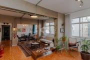 Apartamento à venda com 4 dormitórios/quartos no centro histórico de Porto Alegre/RS