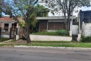 Casa para venda  no Bairro Três Figueiras em Porto Alegre