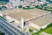 GALPÃO – CENTRO LOGÍSTICO (2.700m²), 4 BANHEIROS, 4 VAGAS. AO LADO DA RODOVIA ANHANGUERA E PRÓXIMO AO RODOANEL