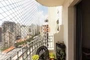 Apartamento 3 quartos (1 suíte), 2 vagas em andar alto em Moema Fora da Rota