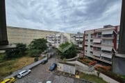 Apartamento- 3 quartos- Varanda- Vista livre- Tanque