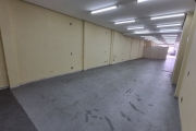 Empreenda aqui neste salão com 240m²