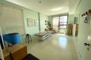 Vendo Sala Comercial, com 32 mts, ar condicionado, 2 lavabos e 1 vaga