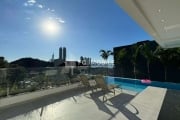 Luxuosa casa em condomínio com 5 suítes, à venda no condomínio Bella Vista Residence Club na Barra - Balneário Camboriú