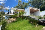 Casa com  432 m² privativos , 4 suítes, à venda no condomínio Bella Vista em Balneário Camboriú