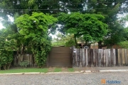 Casa à venda no Condomínio Morada do Rio. 3/4 01 suíte e bastante área verde.