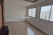 Apartamento em Moema, 3 quartos (1 suíte), 3 banheiros , sala em L, iluminado e arejado