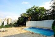 Casa, Pacaembu, 520 m2, 4 suítes, 5 vagas. Lareira, Piscina e Pomar!