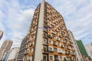 Apartamento 86m², 02 dormitórios e 02 banheiros.  Condomínio com portaria.  Excelente localização á 8 minutos andando para a estação do metrô