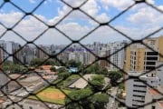 Apartamento 60m², 01 dormitório e 01 banheiro.  Condomínio com segurança e portaria.  Excelente localização