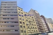 Apartamento Studio 28m², 01 dormitório e 01 banheiro.  Condomínio com segurança e portaria.  Excelente localização, á 5 minutos andando para a estação