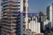 Apartamento 252m², 04 dormitórios (sendo suítes), 05 banheiros e 04 vagas de garagem.  Condomínio com portaria, segurança, piscina, salão de festa