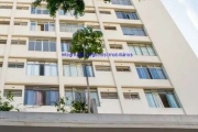 Apartamento 57m², 01 dormitório e 01 banheiro.  Condomínio com portaria, segurança e salão de festa.  Excelente localização