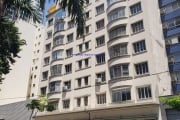 Apartamento 80m², 02 dormitórios e 01 banheiro.  Condomínio com Segurança e Portaria.  Excelente localização, á 10 minutos andando para a Estação