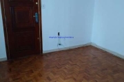 Apartamento 65m², 02 dormitórios e 02 banheiros.  Condomínio com Segurança e Portaria.  Excelente localização