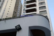 Apartamento 350m², 05 dormitórios (sendo 02 suítes), 05 banheiros e 04 vagas na garagem.  Condomínio com portaria, segurança 24hrs, piscina