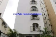 Apartamento Duplex 278 m², 03 dormitórios (sendo 02 suítes), 03 banheiros e 02 vagas na garagem.  Condomínio com portaria, segurança 24hrs.  Excelente