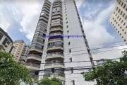 Apartamento 242m², 03 dormitórios, 05 banheiros e 03 vagas na garagem.  Condomínio com portaria, segurança 24hrs, piscina, churrasqueira, playground