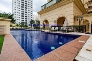 Apartamento 588m², 04 dormitórios (sendo suítes), 05 banheiros e 08 vagas na garagem.  Condomínio com portaria, segurança 24hrs, piscina.