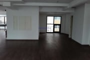 Conjunto Comercial 30m², 01 banheiro. Prédio totalmente reformado e moderno; Infraestrutura completa de hidráulica, elétrica e para ar condicionado.