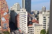 Apartamento 139m², 03 dormitórios e 02 banheiros.   Condomínio com portaria.   Excelente localização á 7 minutos andando para a estação do metrô.