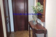 Apartamento 216m², 04 dormitórios (sendo suítes), 05 banheiros e 03 vagas na garagem.   Condomínio com portaria 24hrs, piscina, salão de festa.