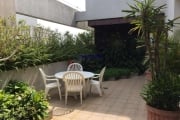 Apartamento Duplex 700m², 04 dormitórios (sendo suítes), 05 banheiros e 04 vagas na garagem.    Condomínio com portaria, segurança 24hrs, piscina.