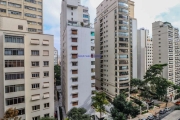 Apartamento 235m², 03 dormitórios (sendo suítes), 04 vagas na garagem e 03 vagas na garagem.