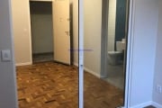 Apartamento 32.04m², 01 dormitório e 01 banheiro.   Condomínio com portaria 24hrs.  Excelente localização á 6 minutos andando para a estação do metrô